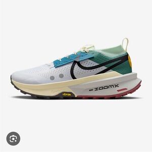 Nike Zegama 2 WMNs Trail Running Shoes EUC size 8.5
